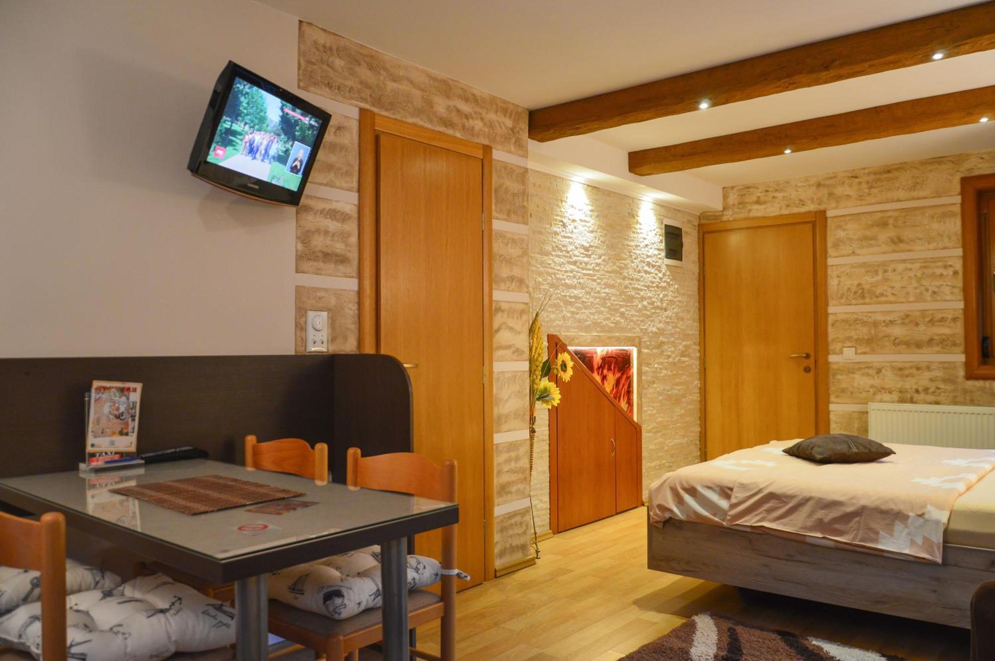 Apartments Josipovic ズラティボール 部屋 写真